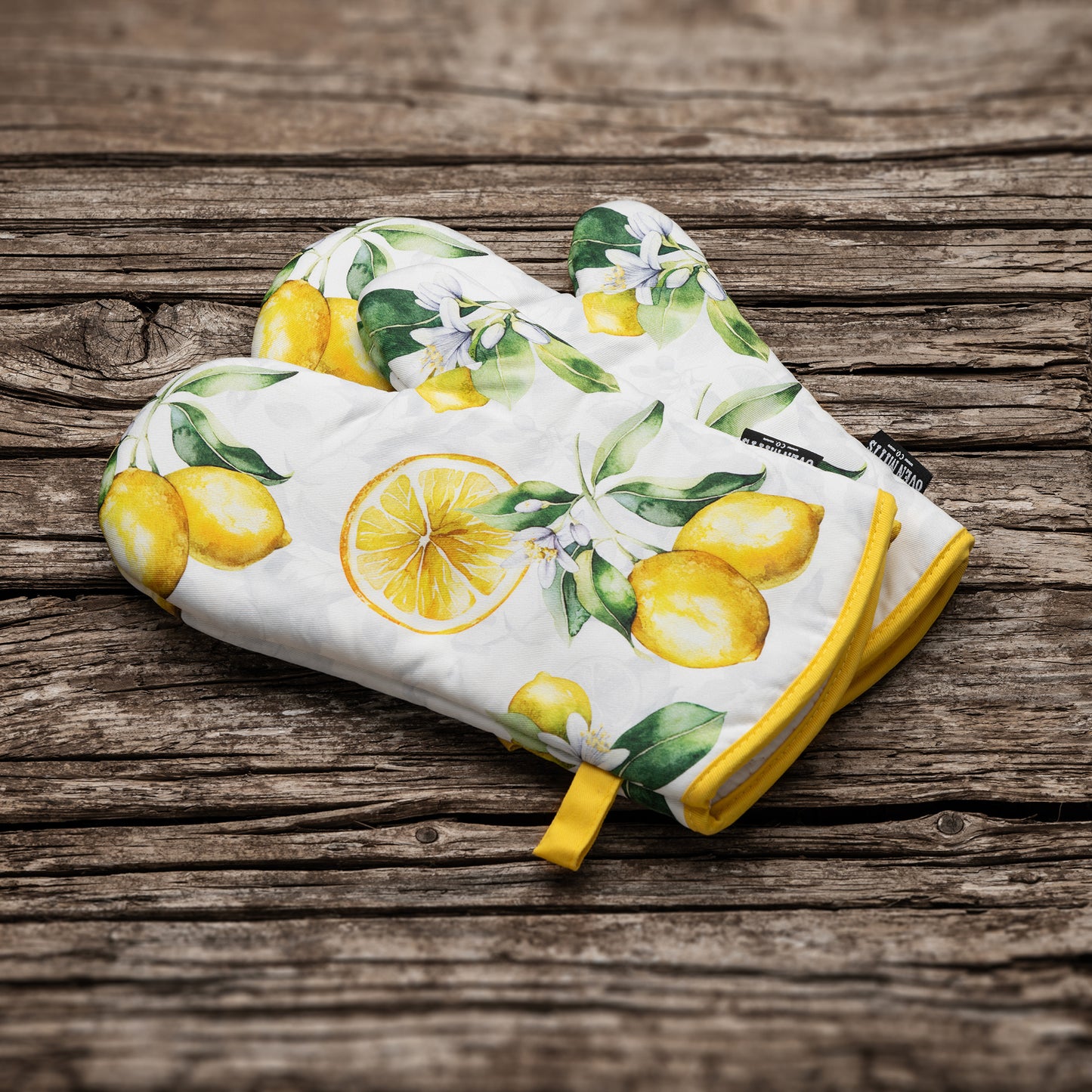 Summer Lemons Oven Mitts And Potholder Set